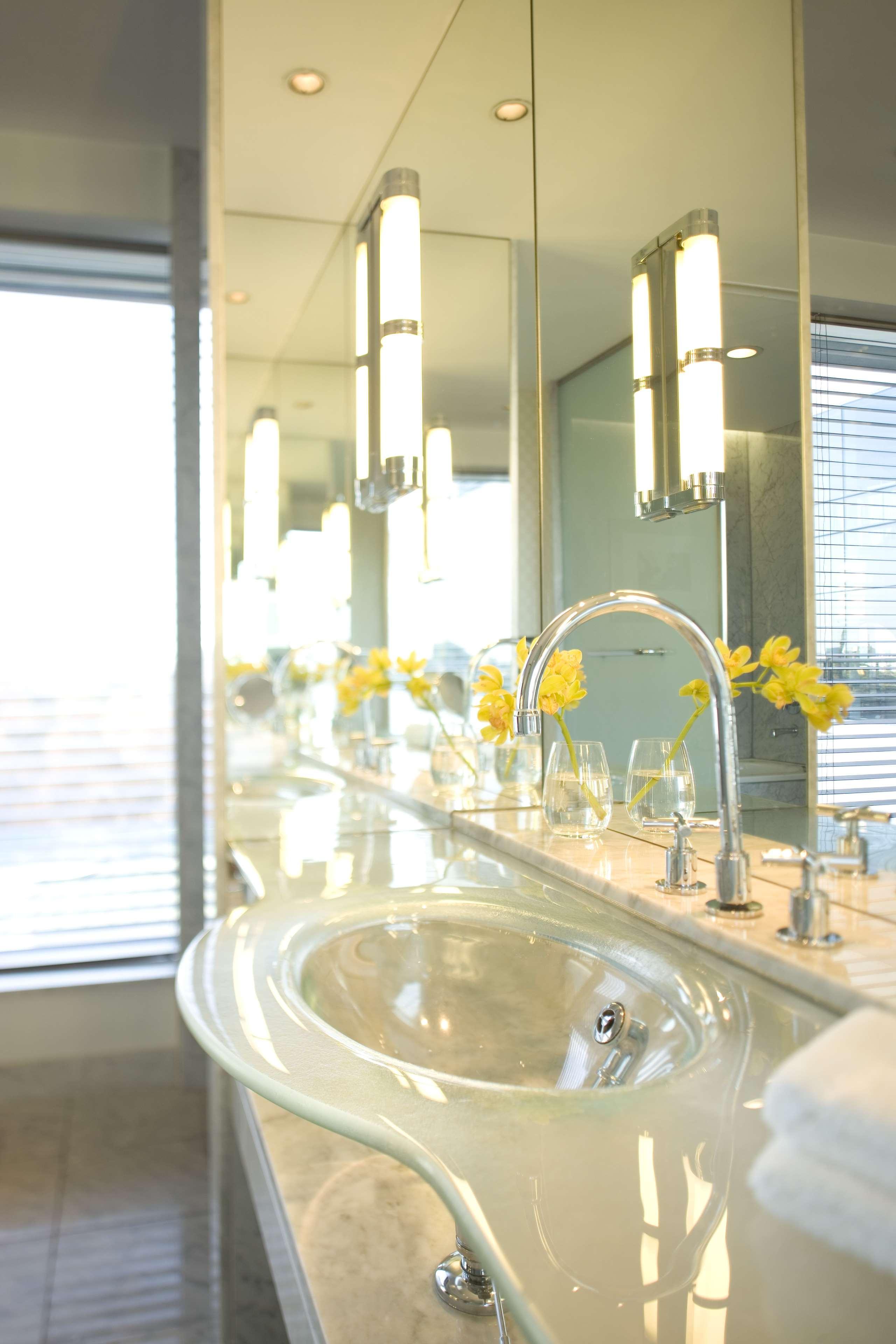Park Hyatt Mendoza Hotel, Casino & Spa Exterior photo Bathroom