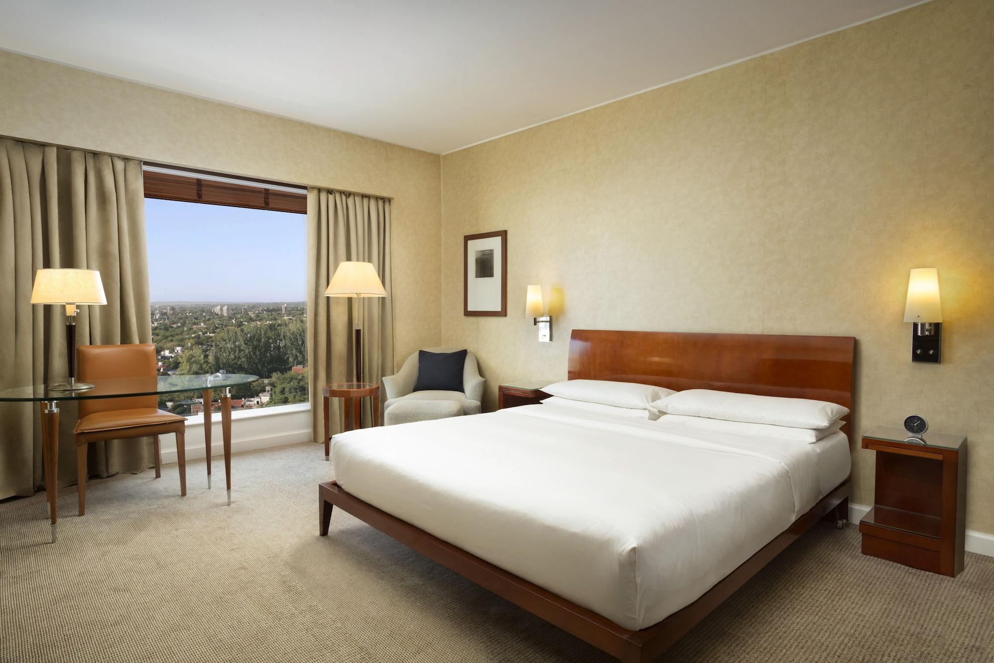 Park Hyatt Mendoza Hotel, Casino & Spa Exterior photo A room at the Taj Mahal Palace