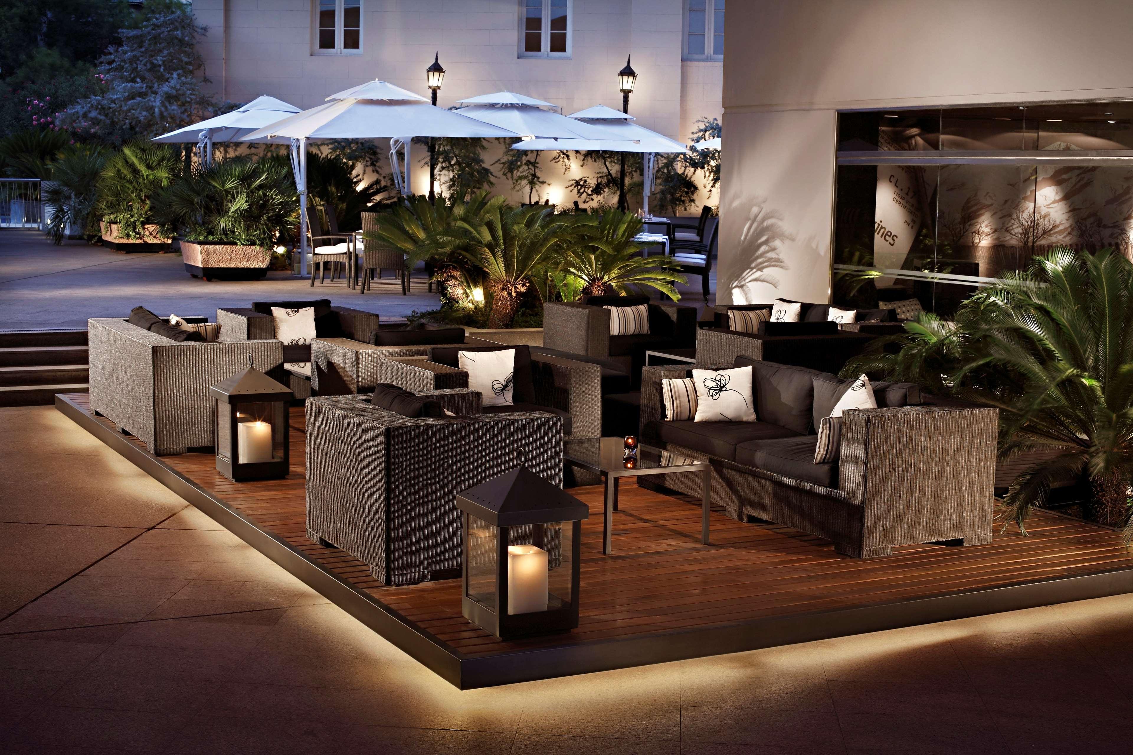 Park Hyatt Mendoza Hotel, Casino & Spa Exterior photo The hotel's courtyard