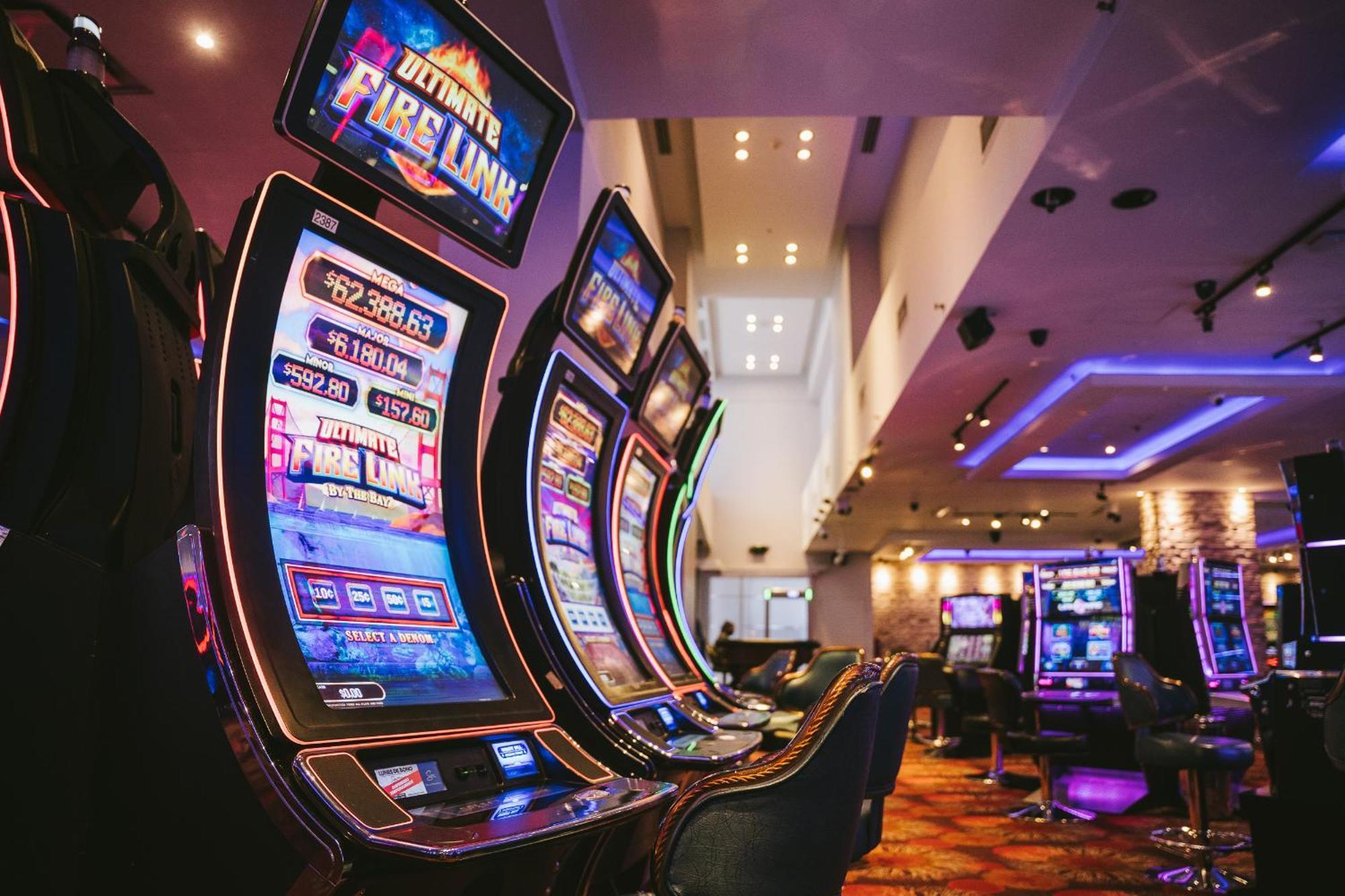 Park Hyatt Mendoza Hotel, Casino & Spa Exterior photo Casino Slots